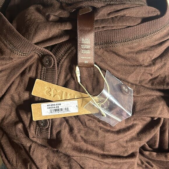 NWT SKIMS Sleep Henley Dress Cocoa Womens XS - Picture 3 of 3